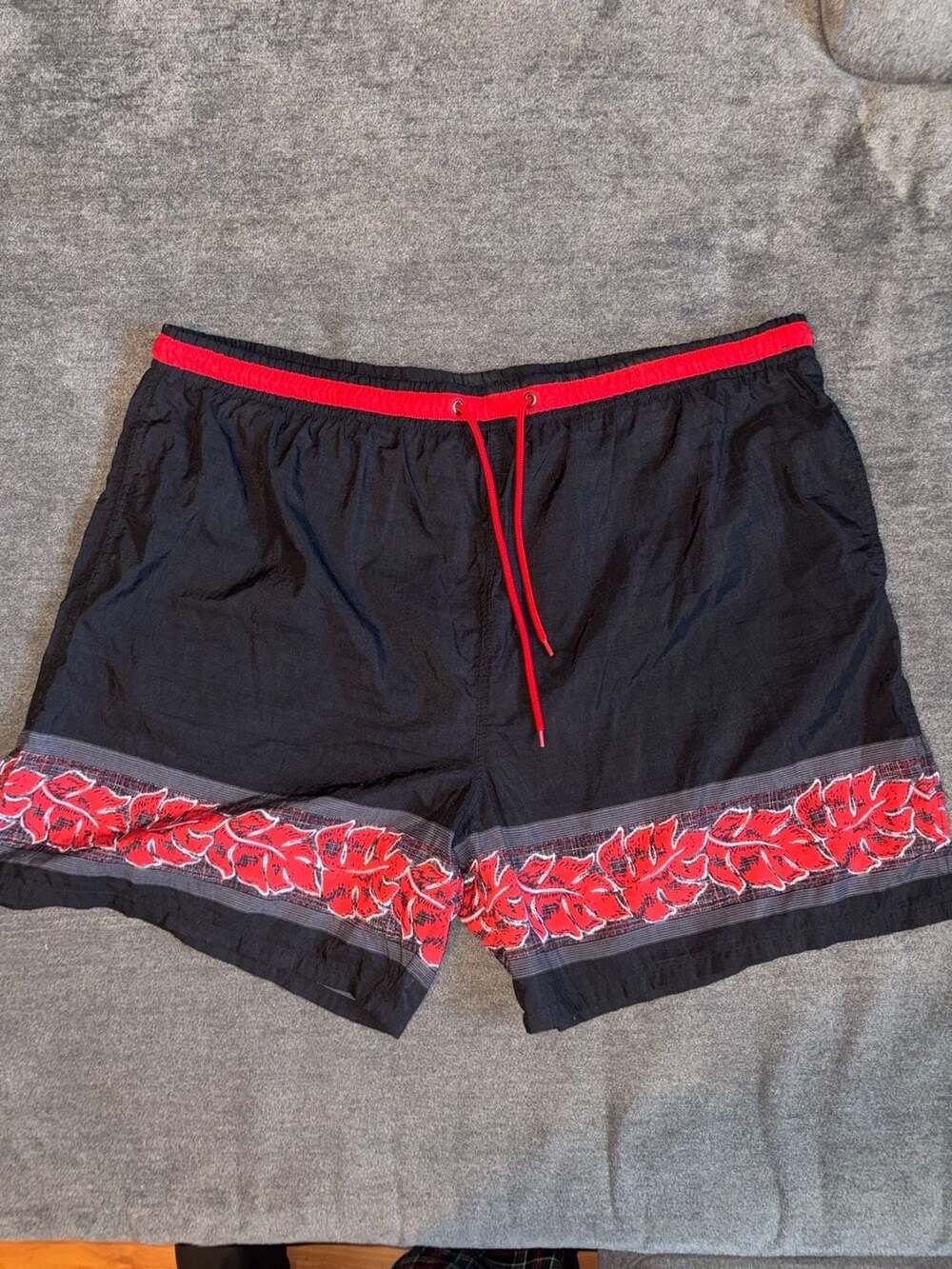 Catalina Swim Trunks Size XL Extra Large Black Red Hawaiian Board Shorts